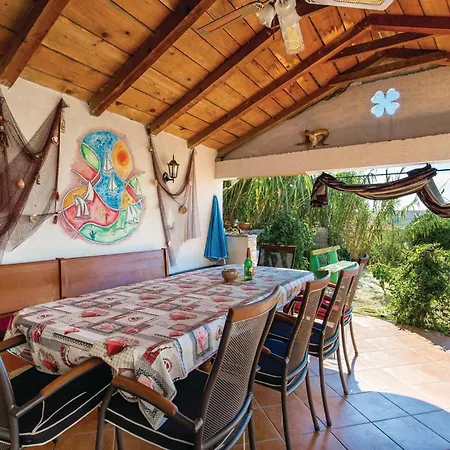 Pet Friendly In Dinjiška