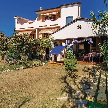 1 Bedroom Pet Friendly In Apartament *